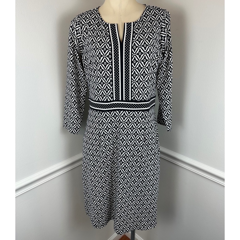 TALBOTS Black & White Geometric Pattern Dress V-Insert Neckline | Medium
